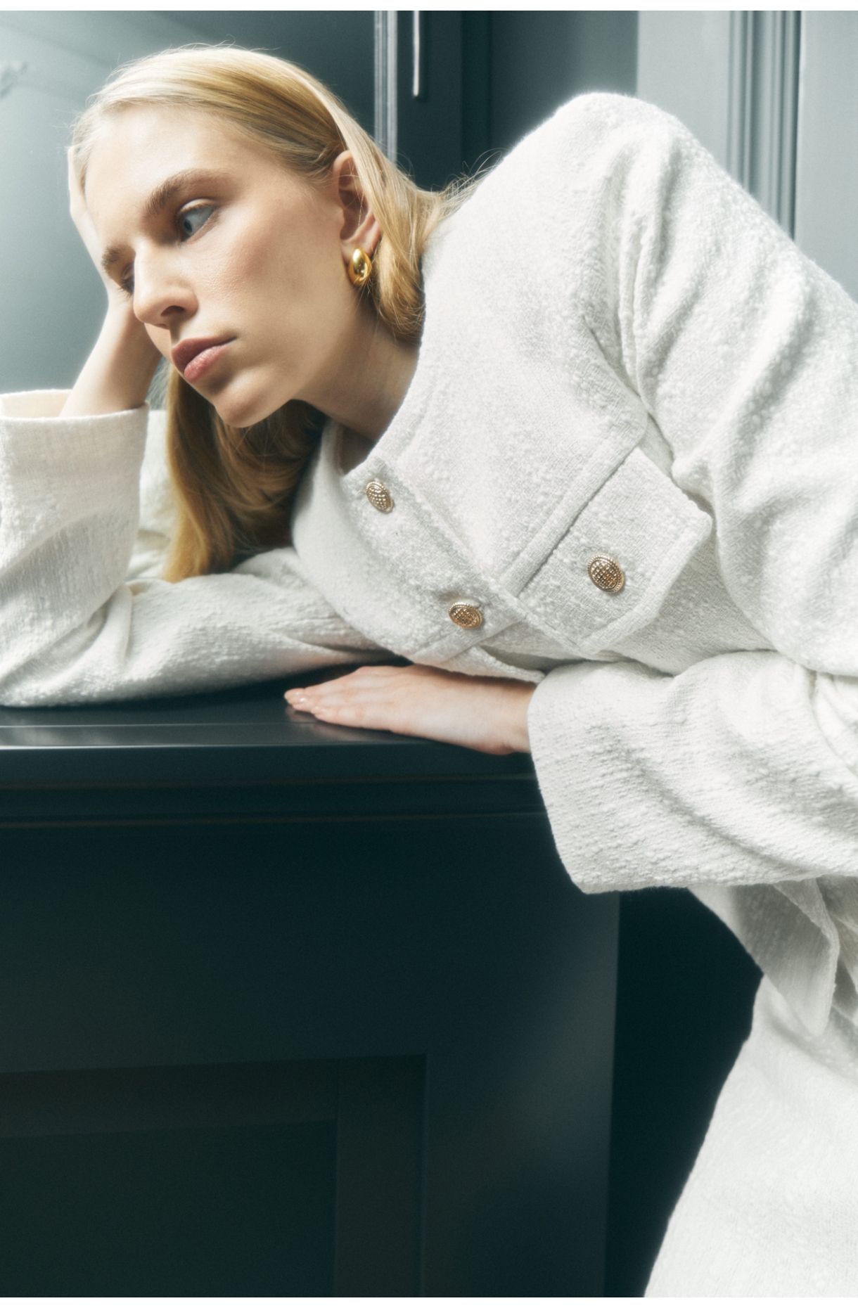 ТВІДОВИЙ ЖАКЕТ З АКЦЕНТНИМИ ПЛЕЧИМА 944 зображення