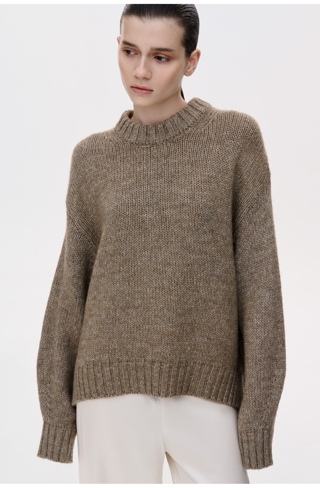 ОВЕРСАЙЗ СВЕТР ЗІ СПУЩЕНОЮ ЛІНІЄЮ ПЛЕЧА 4700 зображення 5