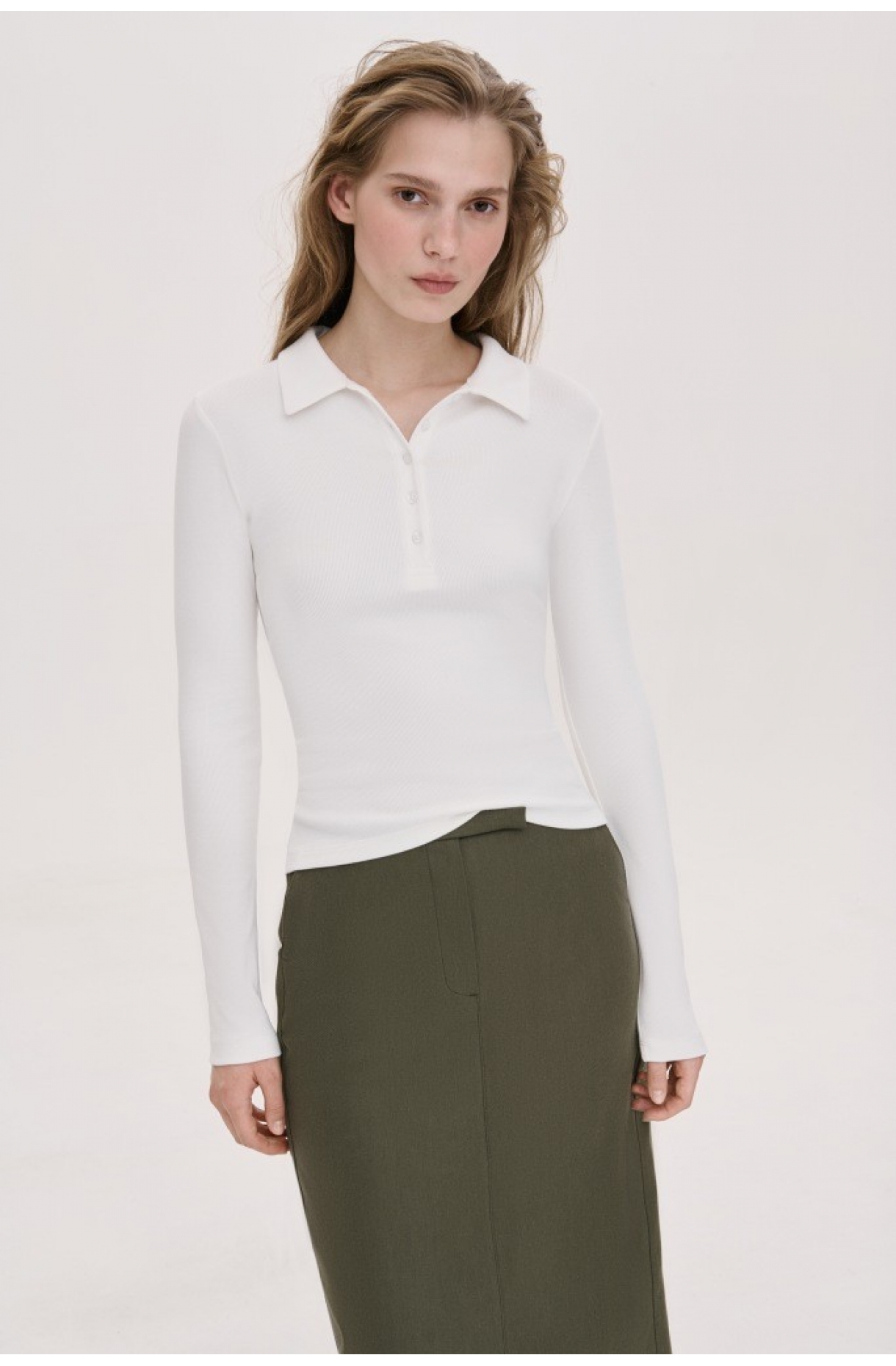 МІНІМАЛІСТИЧНИЙ ЛОНГСЛІВ-ПОЛО ОБТИСЛОГО  КРОЮ 1212-2 зображення 11