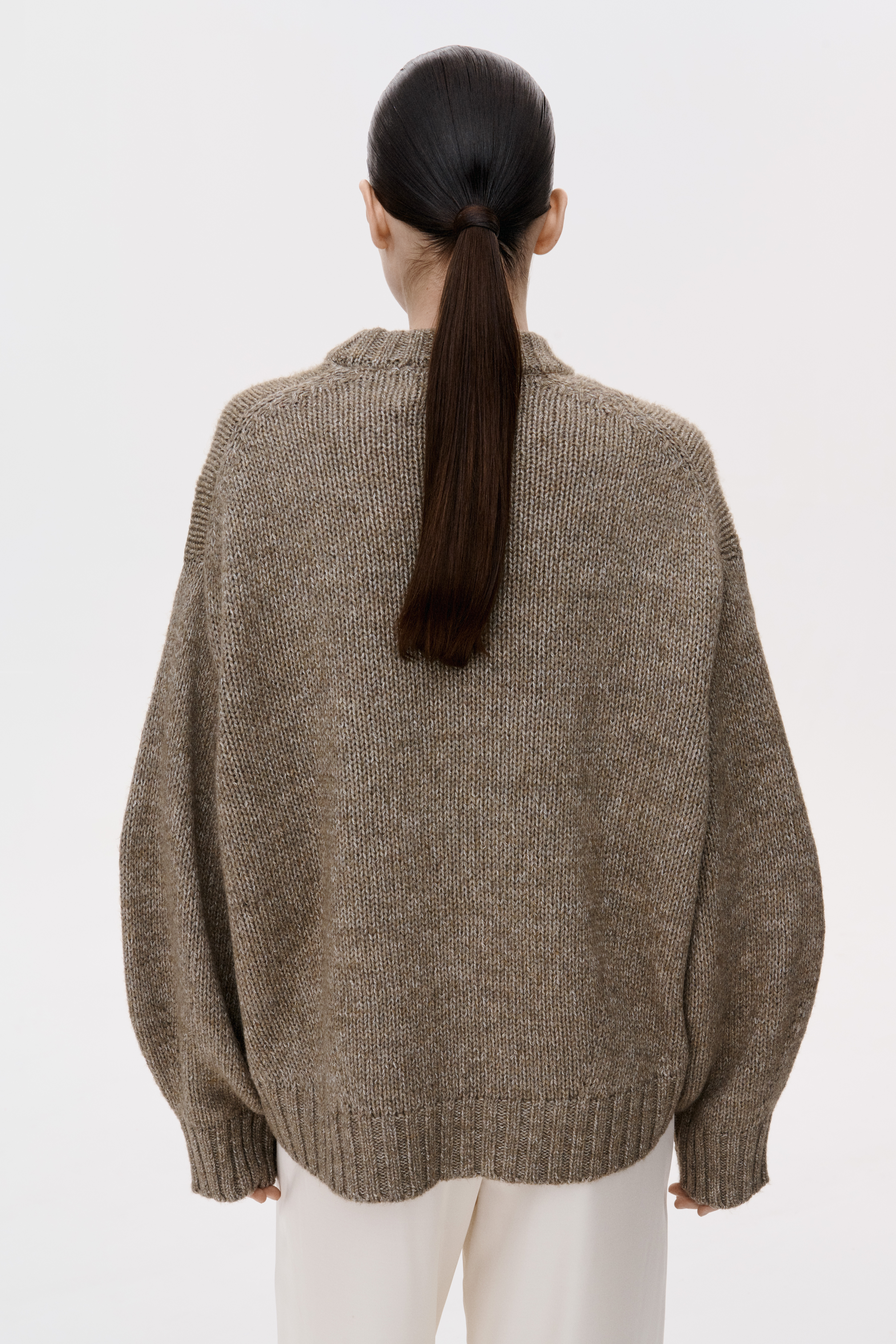 ОВЕРСАЙЗ СВЕТР ЗІ СПУЩЕНОЮ ЛІНІЄЮ ПЛЕЧА 4700 зображення 1