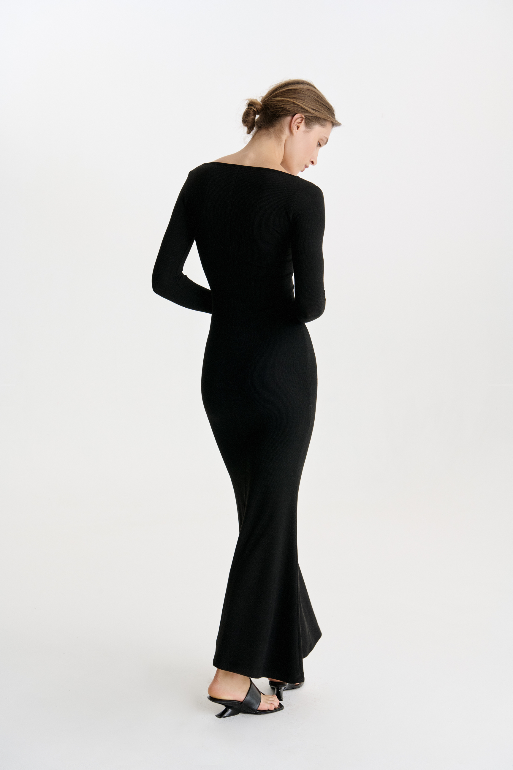 МАКСІ СУКНЯ З М’ЯКИМ ОБТИСЛИМ СИЛУЕТОМ 1230\10-3 зображення 2