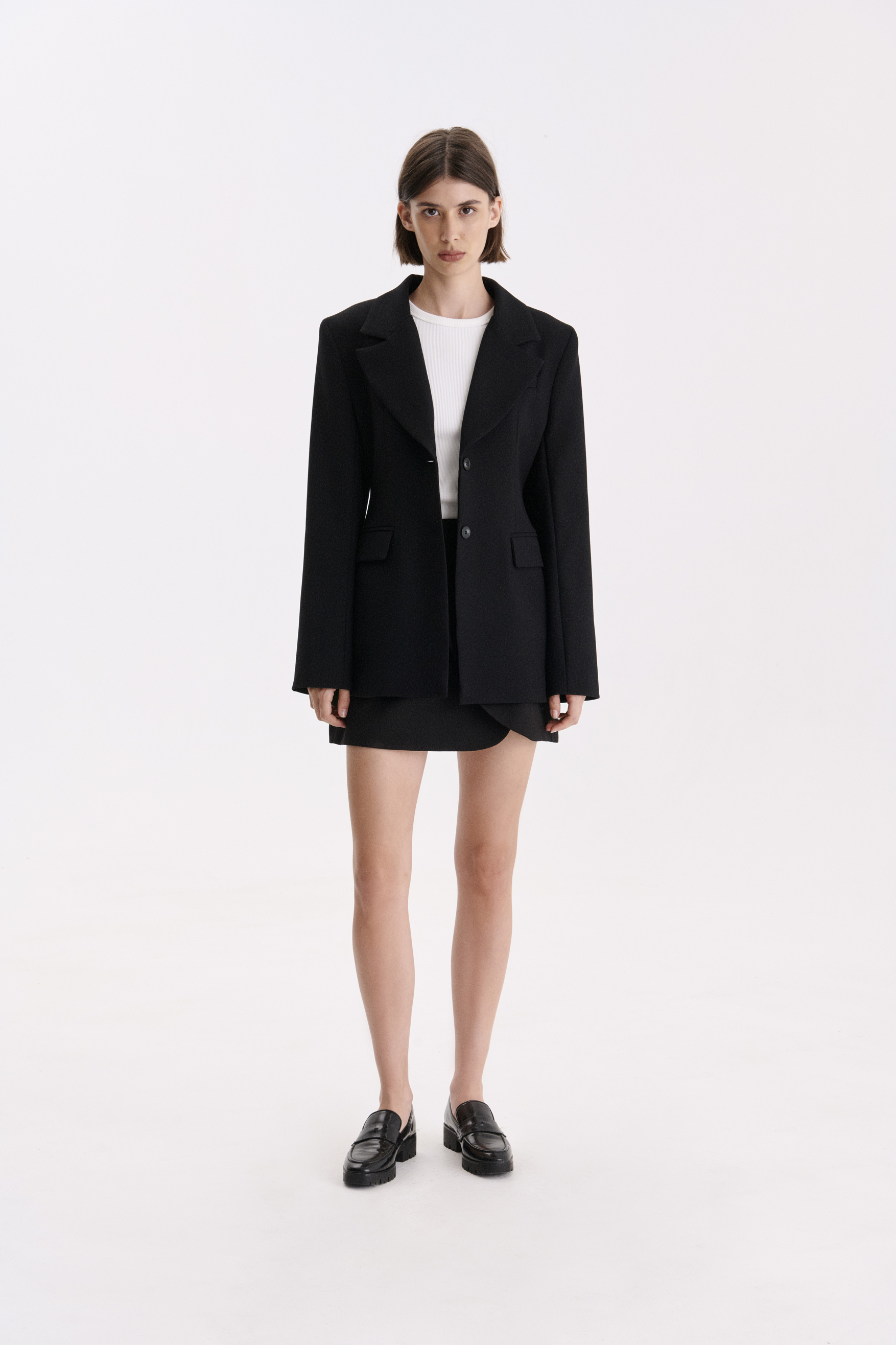 СИЛУЕТНИЙ ЖАКЕТ КЛАСИЧНОГО КРОЮ З АКЦЕНТОМ НА ТАЛІЇ 1210\12-3 зображення